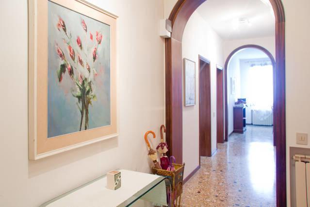 Lovely Canal View Venice Room photo